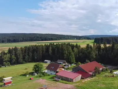 Außenseite Ferienhaus [Sommer]