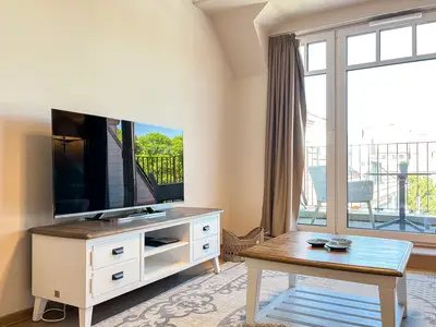 Wohnzimmer mit Fernseher