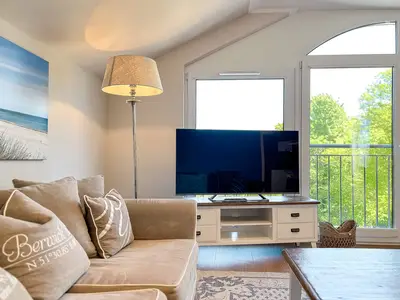 Wohnzimmer mit Fernseher