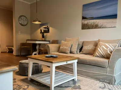 Wohnzimmer mit Blick zum Essbereich