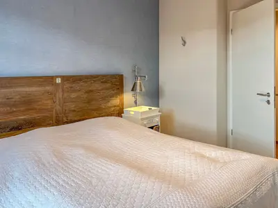 Doppelbett im Schlafzimmer