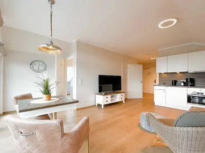 Wohnzimmer mit Essbereich