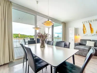 Wohnzimmer mit Essbereich