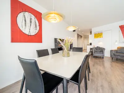 Wohnzimmer mit Essbereich