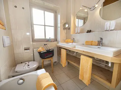 Panoramawohnung Kiefer mit Komfortwaschtisch