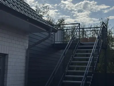 Treppe-aussen-Eingang