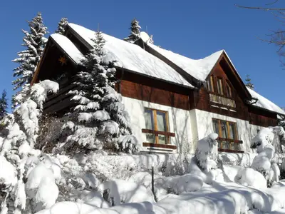 Ferienhaus "Keilbergblick", Südseite im Winter