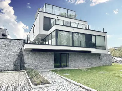 Außenseite Ferienhaus [Sommer]