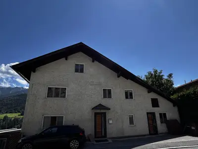 Vorderansicht des Hauses