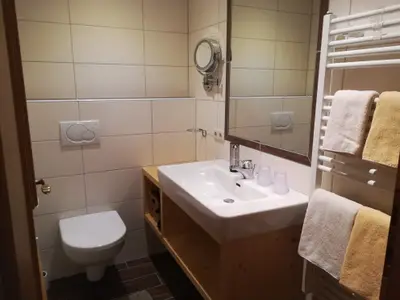 1. Dusche/WC Apart EDELWEISS