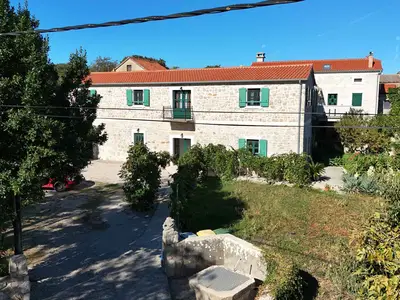 Ferienwohnung für 3 Personen (25 m²) in Ugrinići 1/10