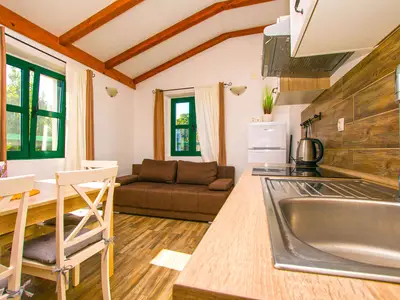 Ferienwohnung für 5 Personen (60 m²) in Ugrinići 9/10