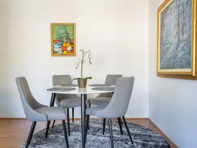 DiningRoom