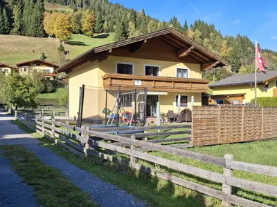 Außenseite Ferienhaus [Sommer]