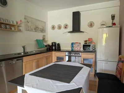 komplett ausgestattete Küchenzeile