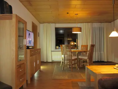 FW_I_WZ_mit_Essbereich_und_Terrasse