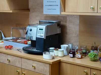 Frühstücksbuffet (C) UaB Sorger