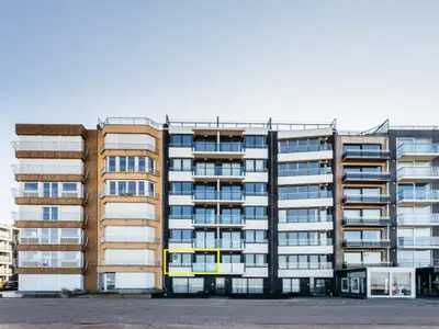 Außenseite Ferienhaus [Sommer]