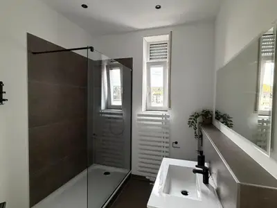 ee0e01a9-361e-4d6d-8b2d-4958e2325aee