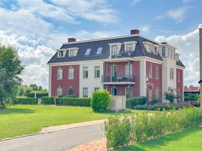 Außenseite Ferienhaus [Sommer]