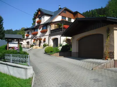 Ferienwohnung für 3 Personen in Neuhaus am Rennweg 1/4