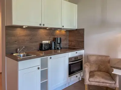 Küchenzeile mit Ceranfeld