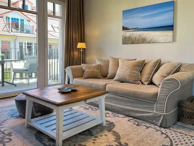 Wohnzimmer mit Blick zur Terrasse