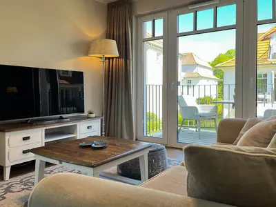 Wohnzimmer mit Blick auf Fernseher