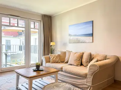 Wohnzimmer mit Blick zur Terrasse