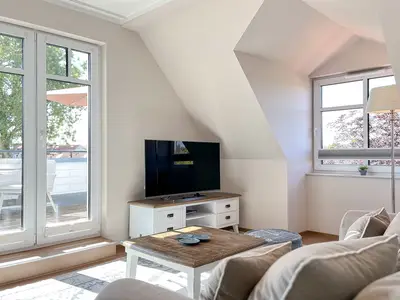 Wohnzimmer mit Blick auf Fernseher