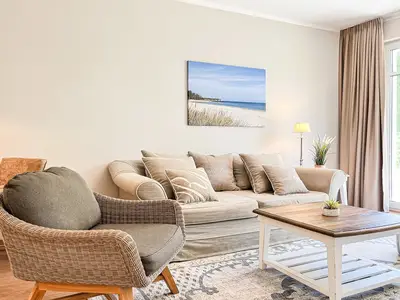 Wohnzimmer mit Sessel