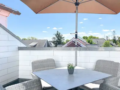 Balkon mit Gartenmöbeln