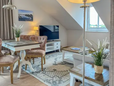 Blick in den Wohn- und Essbereich