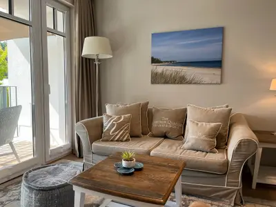 Wohnbereich mit Sitzecke und TV