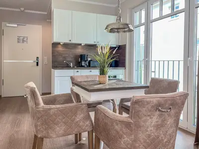 mit Blick zur Küchenzeile