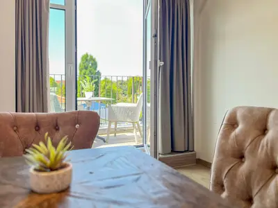 Wohnzimmer mit Essbereich