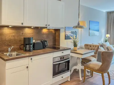 Küchenzeile mit Ceranfeld