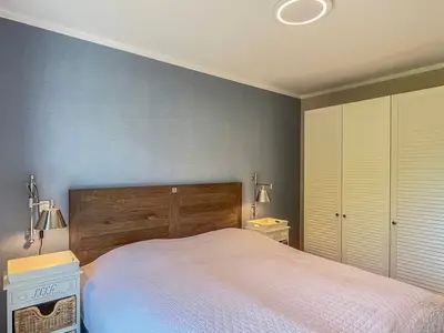 Doppelbett im Schlafzimmer