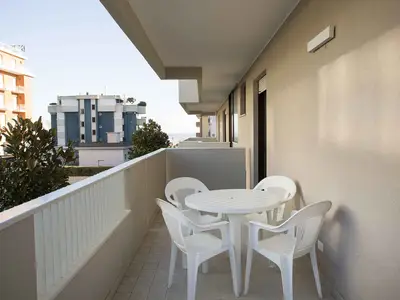 Ferienwohnung für 8 Personen (90 m²) in Riccione 3/10