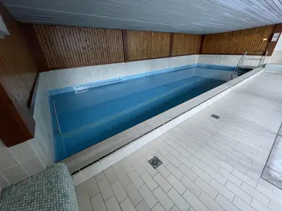 Hallenbad 10x6m, 28 Grad