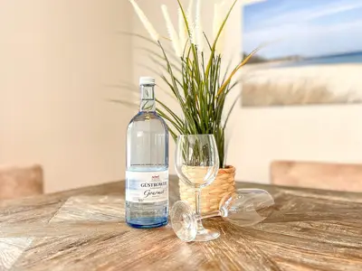 Wasser auf dem Tisch