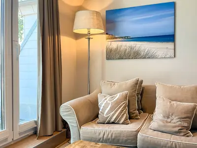 Wohnzimmer mit Blick zur Couch