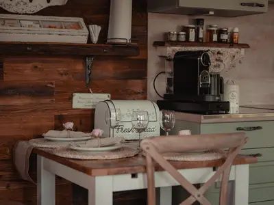 Küche mit Essplatz – Kochen & Geniessen im Seelenholz