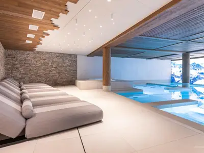 PoolOfHouse