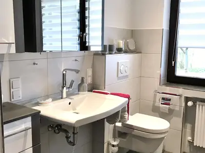 Gästehaus Braun, Ferienwohnung 1, Bad