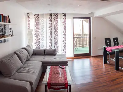 Fewo Mömlingtat-Wohn- und Essbereich