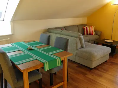 Esstisch und Sitzecke