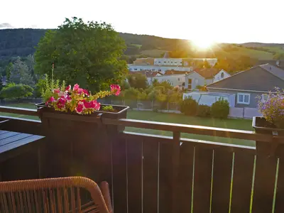 Sonnenuntergang vom Wohnzimmer-Balkon