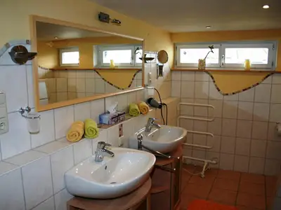 Bauernhof Heist, Bad 2