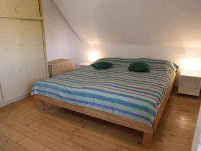 3_0Doppelzimmer Doppelbett